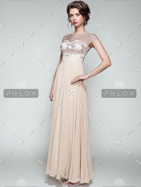 demo-attachment-84-fashion-portrait-of-beautiful-woman-in-elegant-PQBJYC5